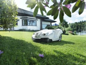 Robot-Mower-300x225.jpg